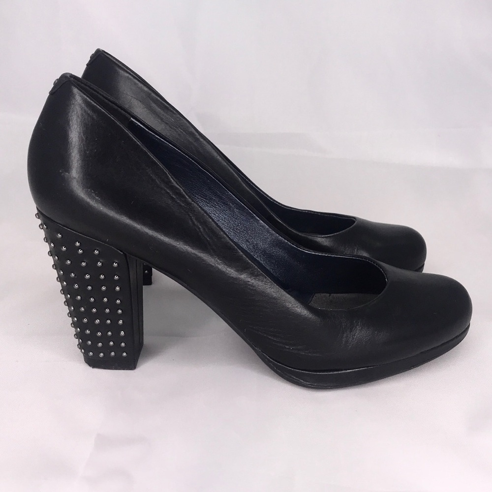 ❤️Kenneth Cole “Stud Bolt” Heels❤️